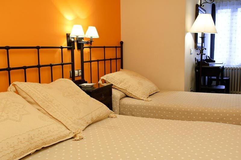 Hostal Vidaller บีเอลซา ภายนอก รูปภาพ